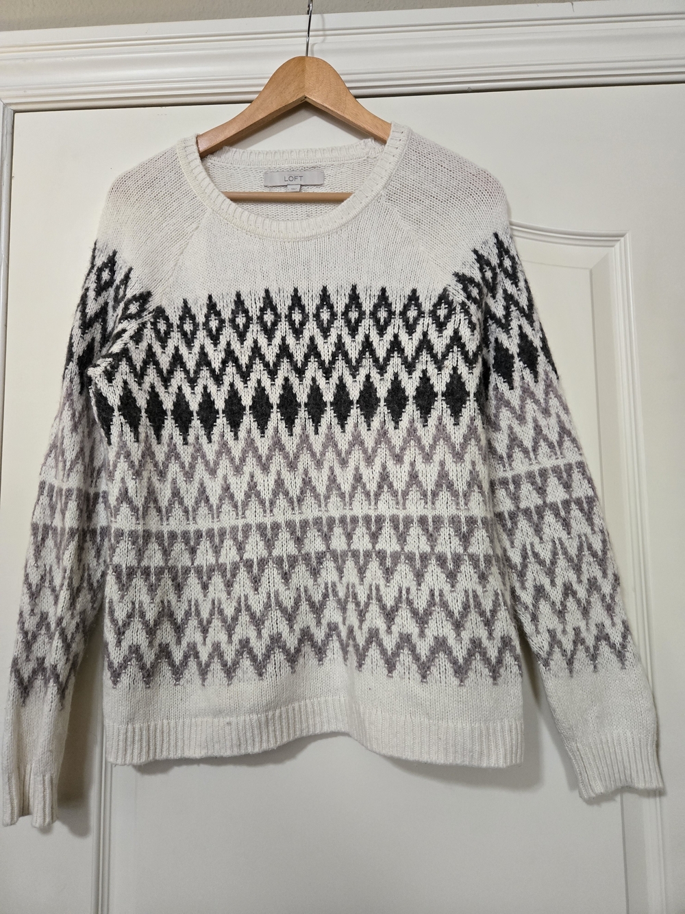Ann Taylor Loft Ivory Crewneck Sweater with Black and Gray Geometric Motif Cozy